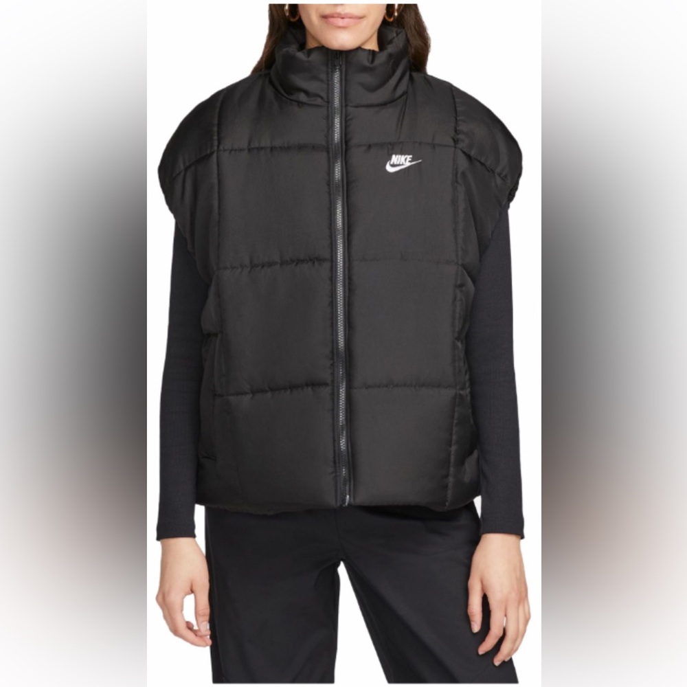 Nike Women's Classic Puffer Therma-FIT Loose Vest & Nike pullover plus bonus buy